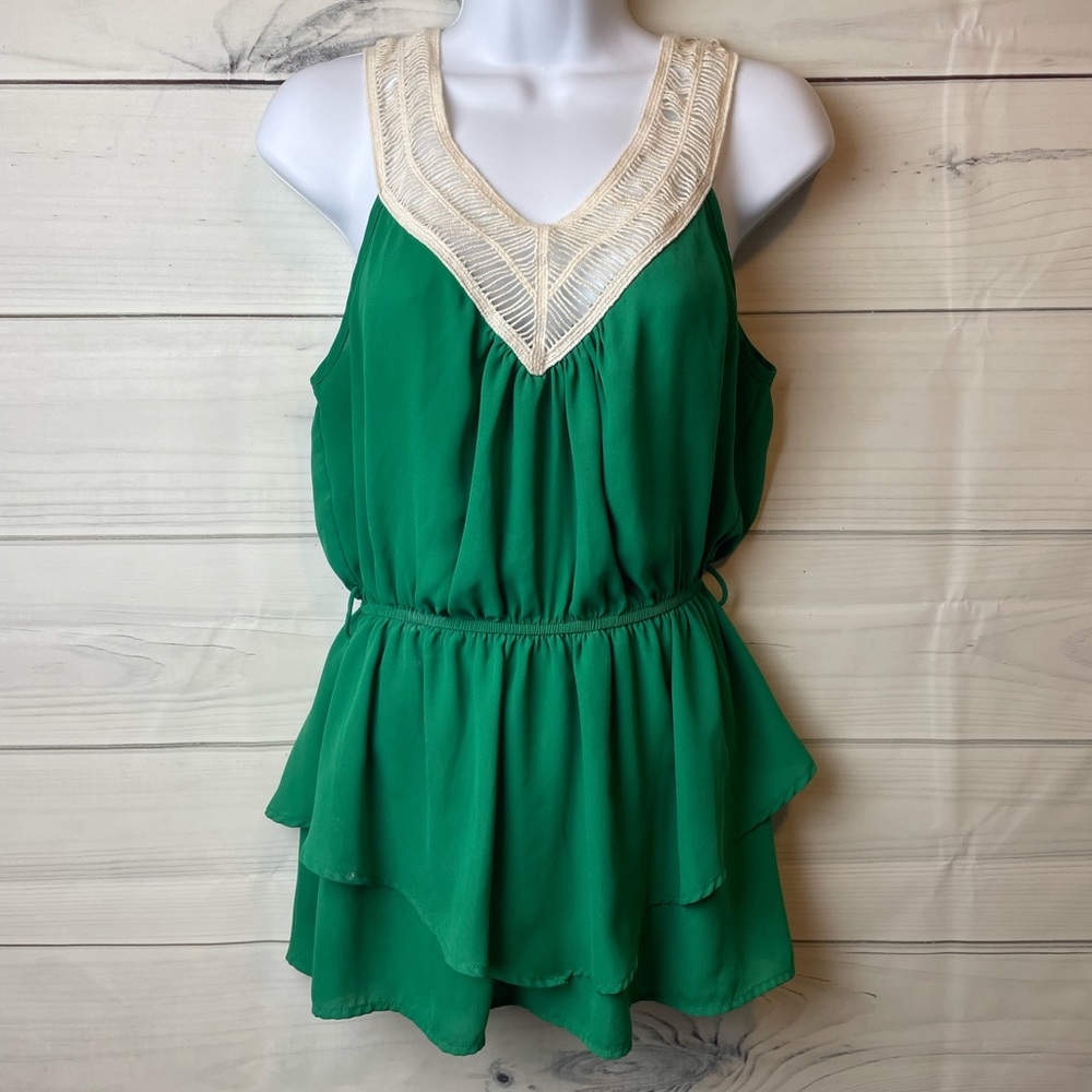 Innovation Limited Green ruffle tank with lace collar